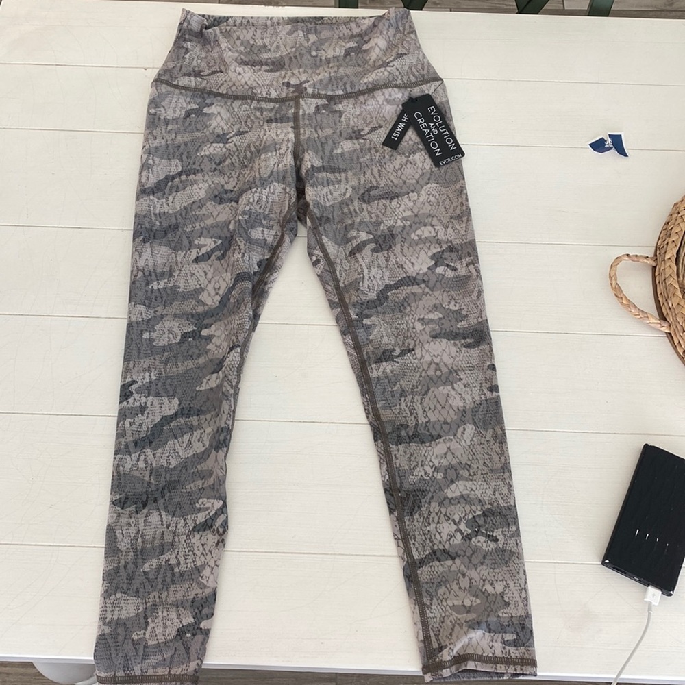 High waisted, full length snake camo